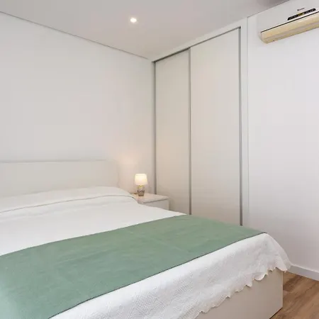 شقة Bright & Charming 1bdr W/ Pool By Lovelystay فيلامورا