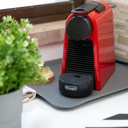 Bright & Charming 1bdr W/ Pool By Lovelystay *