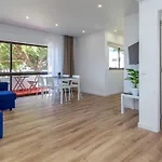 Bright & Charming 1bdr W/ Pool By Lovelystay *