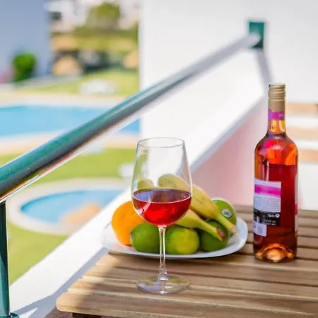 아파트 Bright & Charming 1bdr W/ Pool By Lovelystay