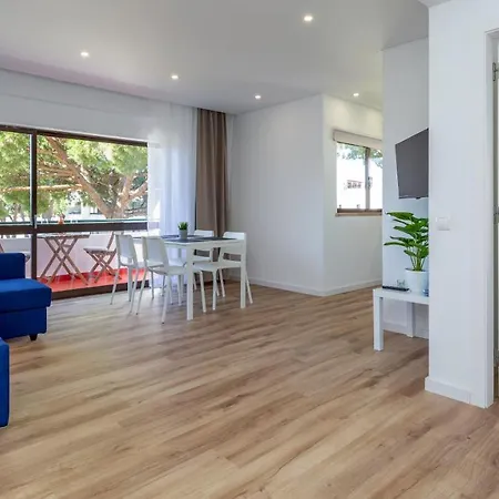 Bright & Charming 1bdr W/ Pool By Lovelystay *